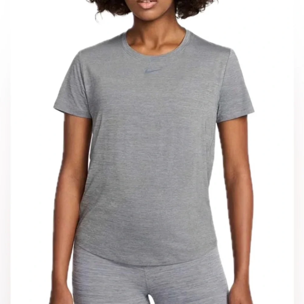 NWOT Nike Dri fit T Shirt. Size XL.